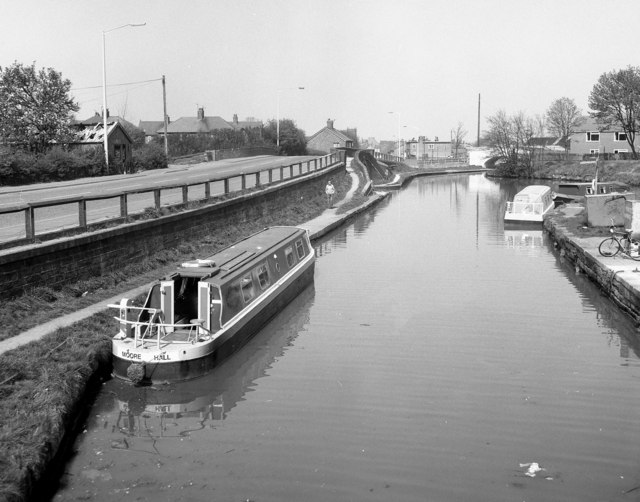 File:Middlewich Junction, Trent and Mersey Canal - geograph.org.uk - 601268.jpg