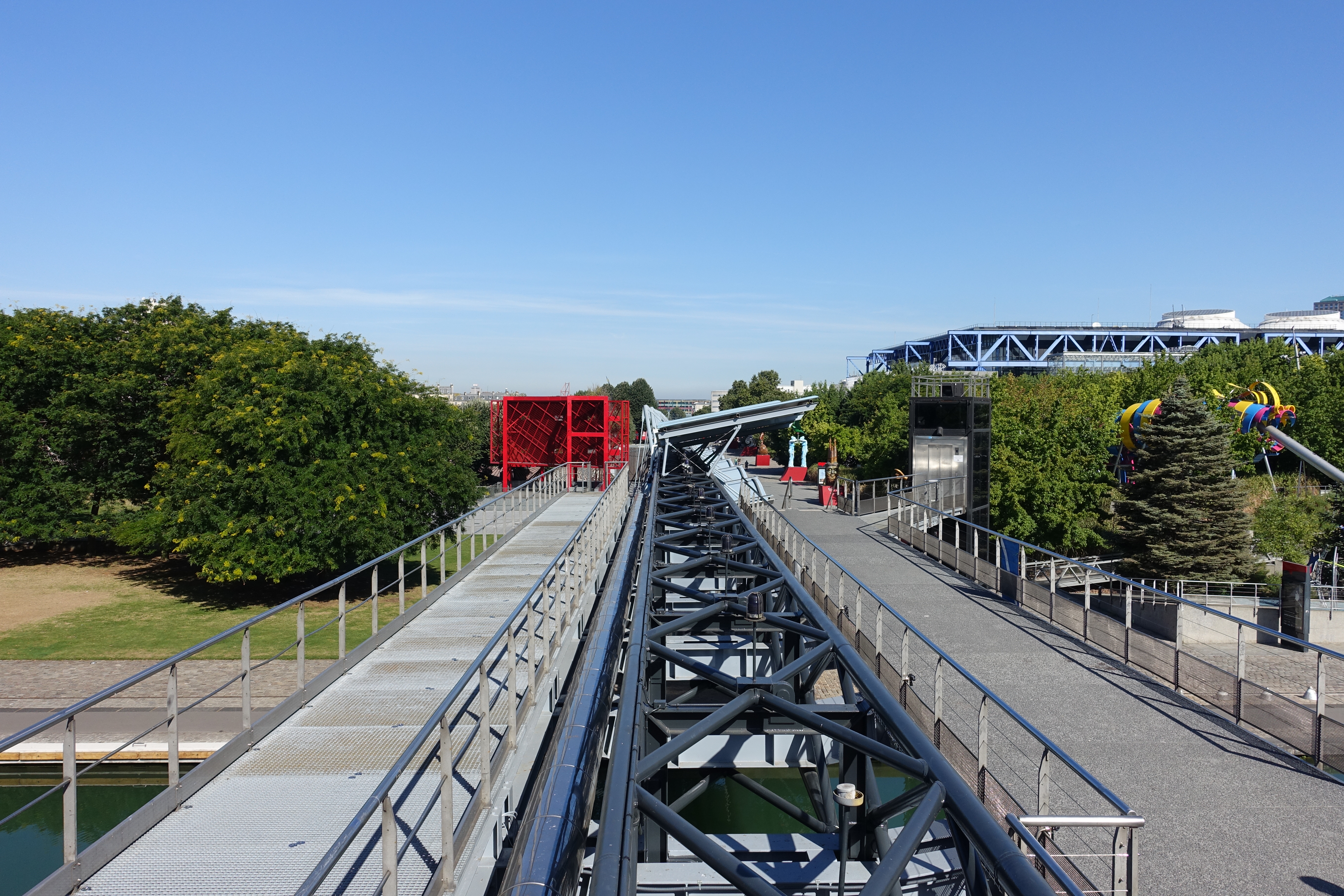 La parks. Ла Виллет. Парк la Villette. Бернард чуми парк ла Виллет. Парк ла Виллет в Париже план.