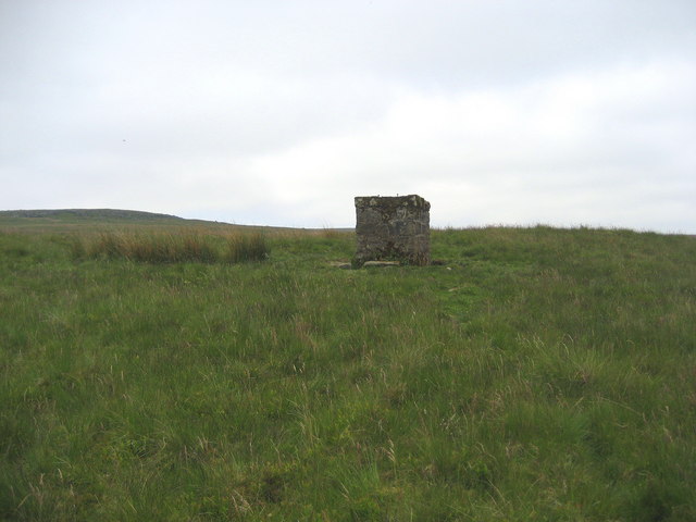 File:Pillar near Hard Gap - geograph.org.uk - 464303.jpg