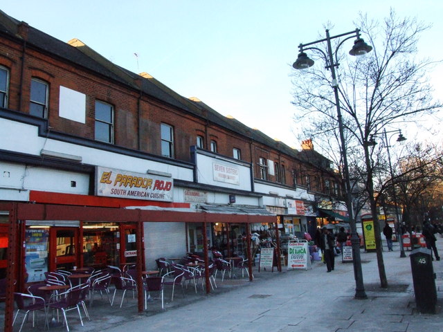 File:Seven Sisters Indoor Market - geograph.org.uk - 1109523.jpg