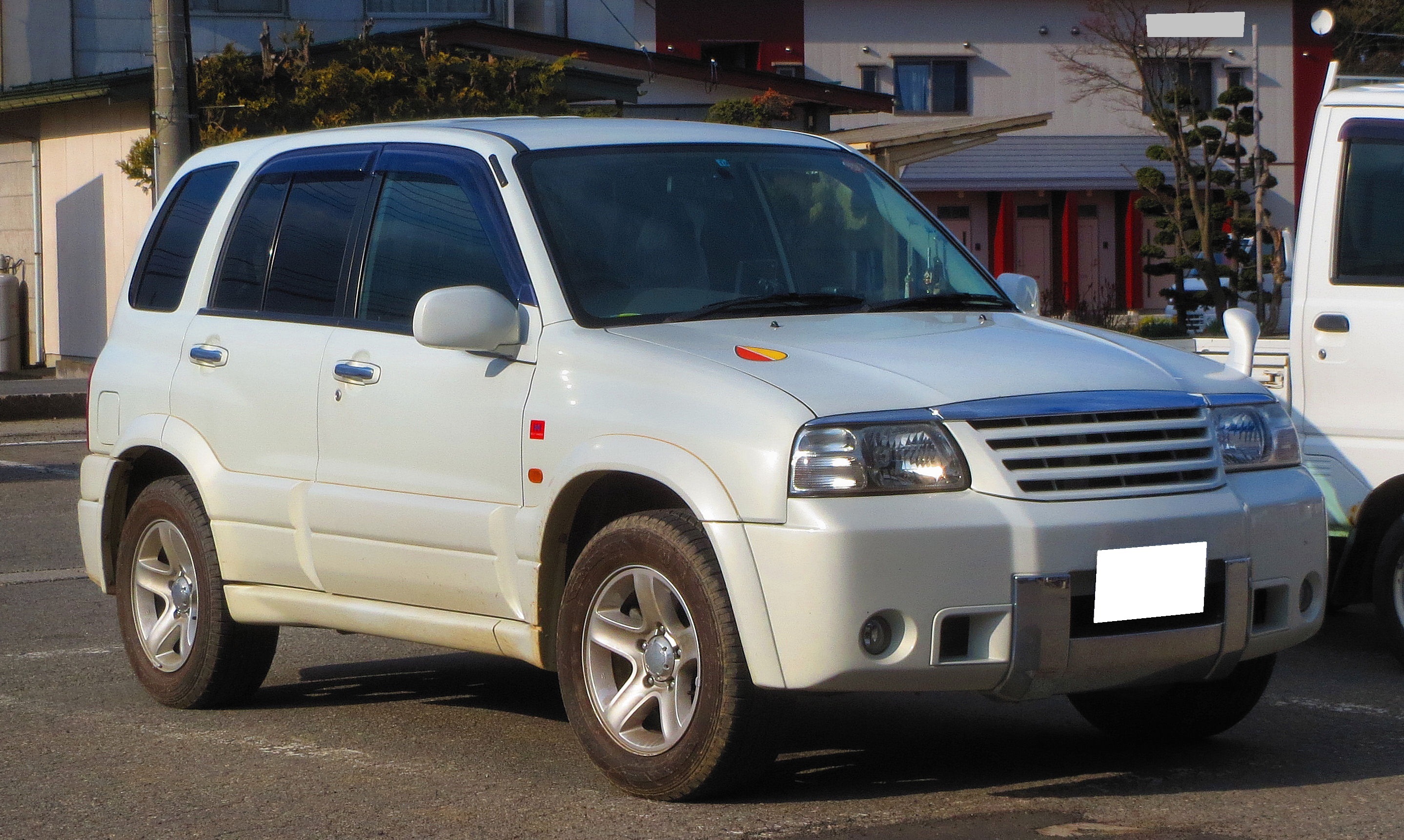 Эскудо автомобиль. Suzuki Escudo Helly Hansen. Suzuki Escudo Helly Hansen Limited. Suzuki Grand Escudo 2 поколение. Сузуки эскудо 2005.