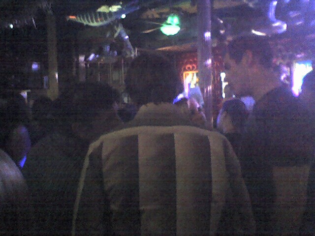 File:Teemu Selänne, Ryan Getzlaf, and Sean ODonnell at Sharkeez Newport (2437723079).jpg