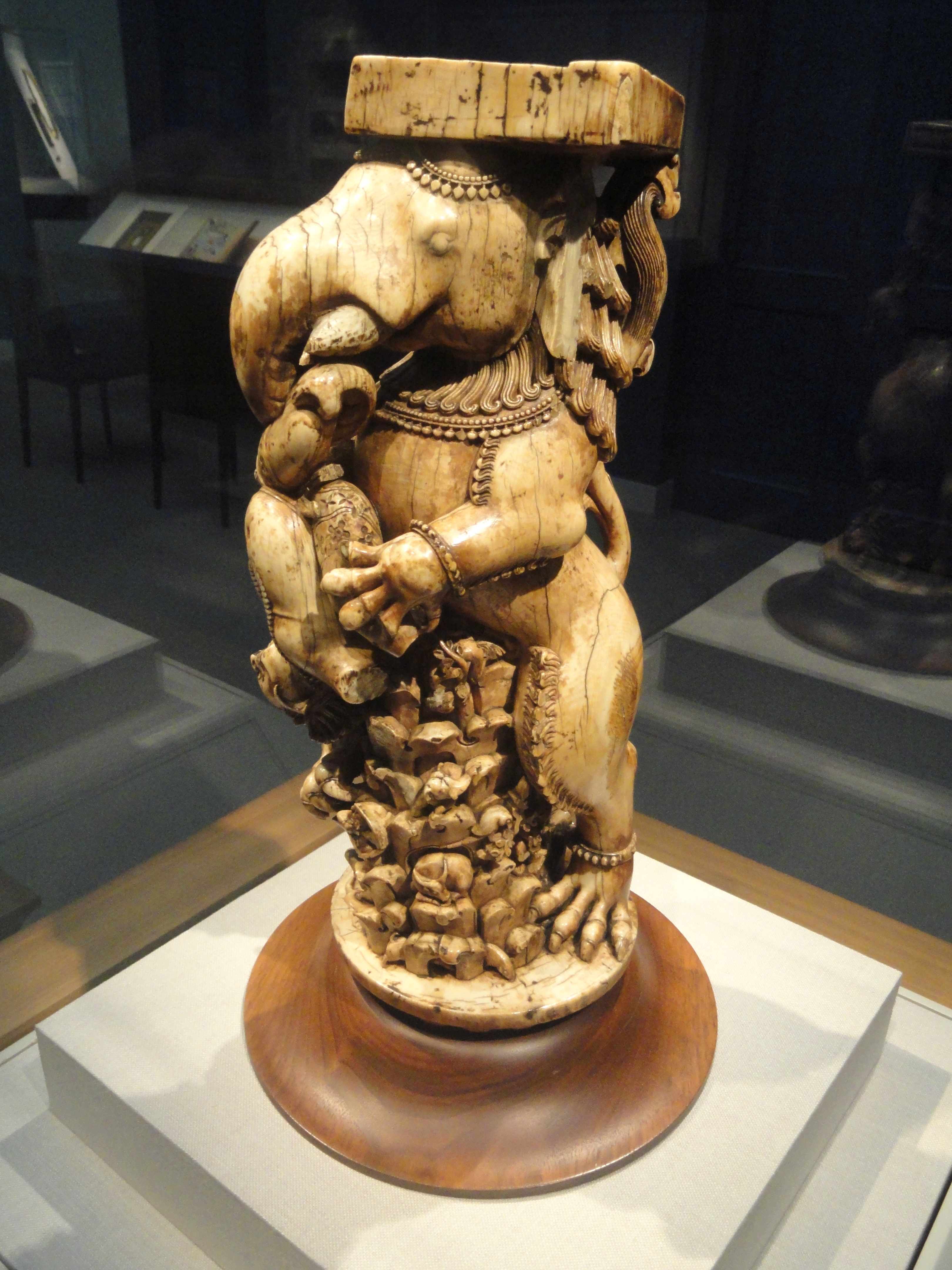 Throne_leg_depicting_gajasimha%2C_Ganga_dynasty%2C_13th_century%2C_India%2C_ivory_-_Freer_Gallery_of_Art_-_DSC05225.JPG