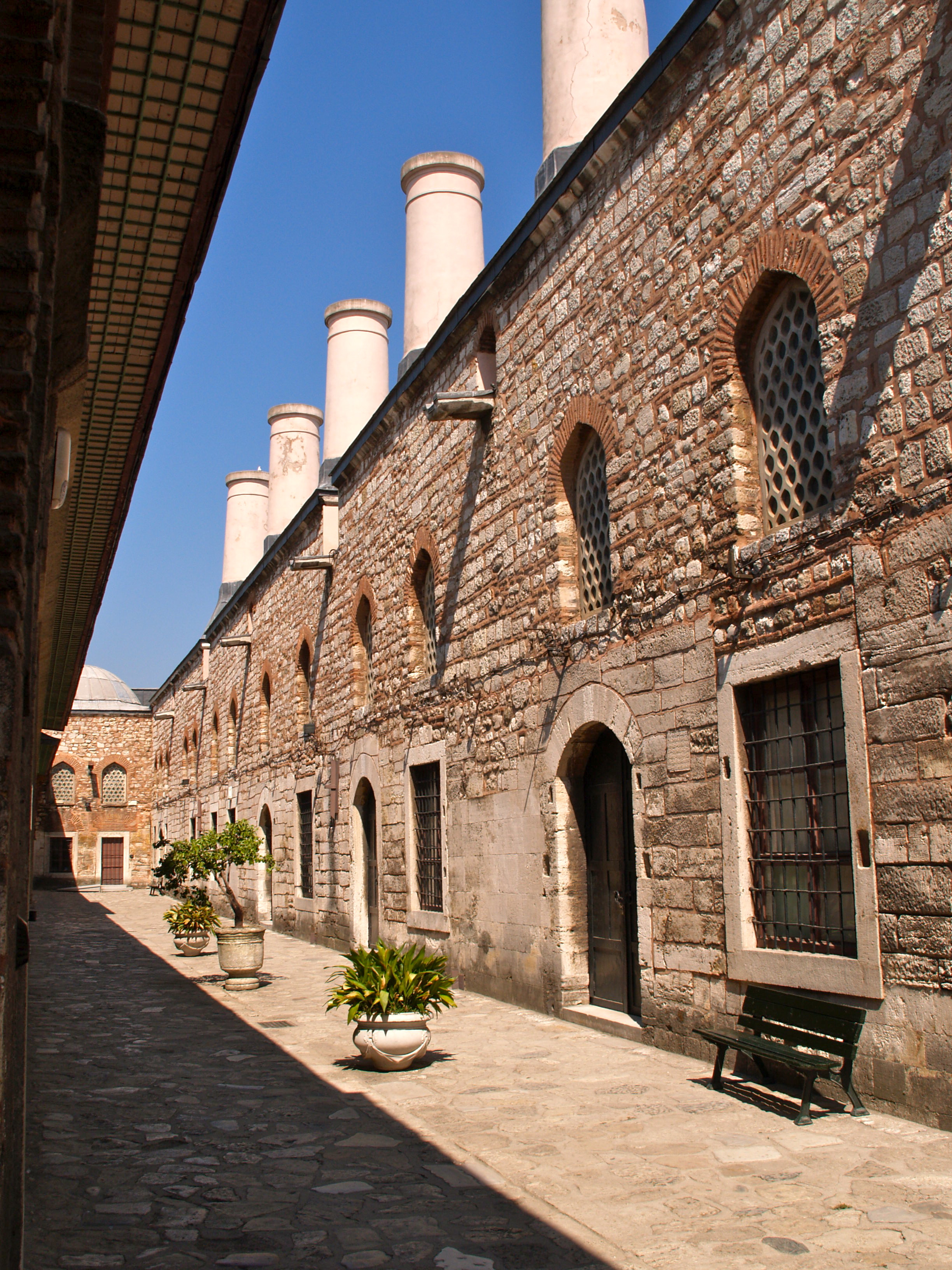 File:Turkey, Istanbul, Topkapi Palace (3944778057).jpg ...