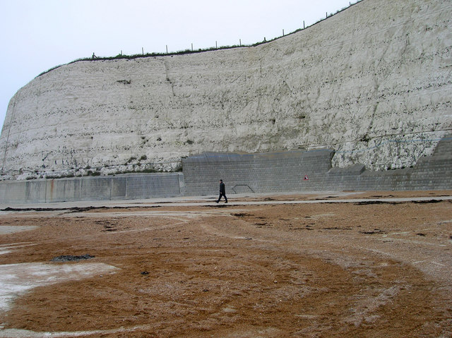 File:Undercliff Walk, Rottingdean - geograph.org.uk - 298484.jpg