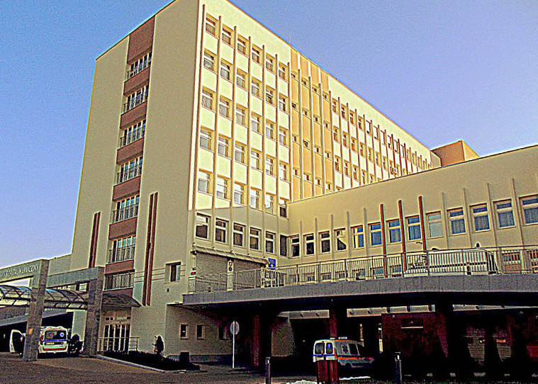 File:Wojskowy Szpital Kliniczny w Bydgoszczy.jpg