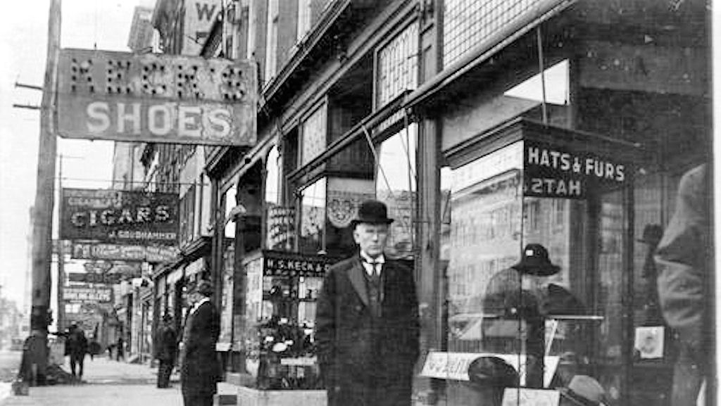 File:1913 - Kecks Shoes - 742 Hamilton Street - Allentown PA.jpg -  Wikimedia Commons