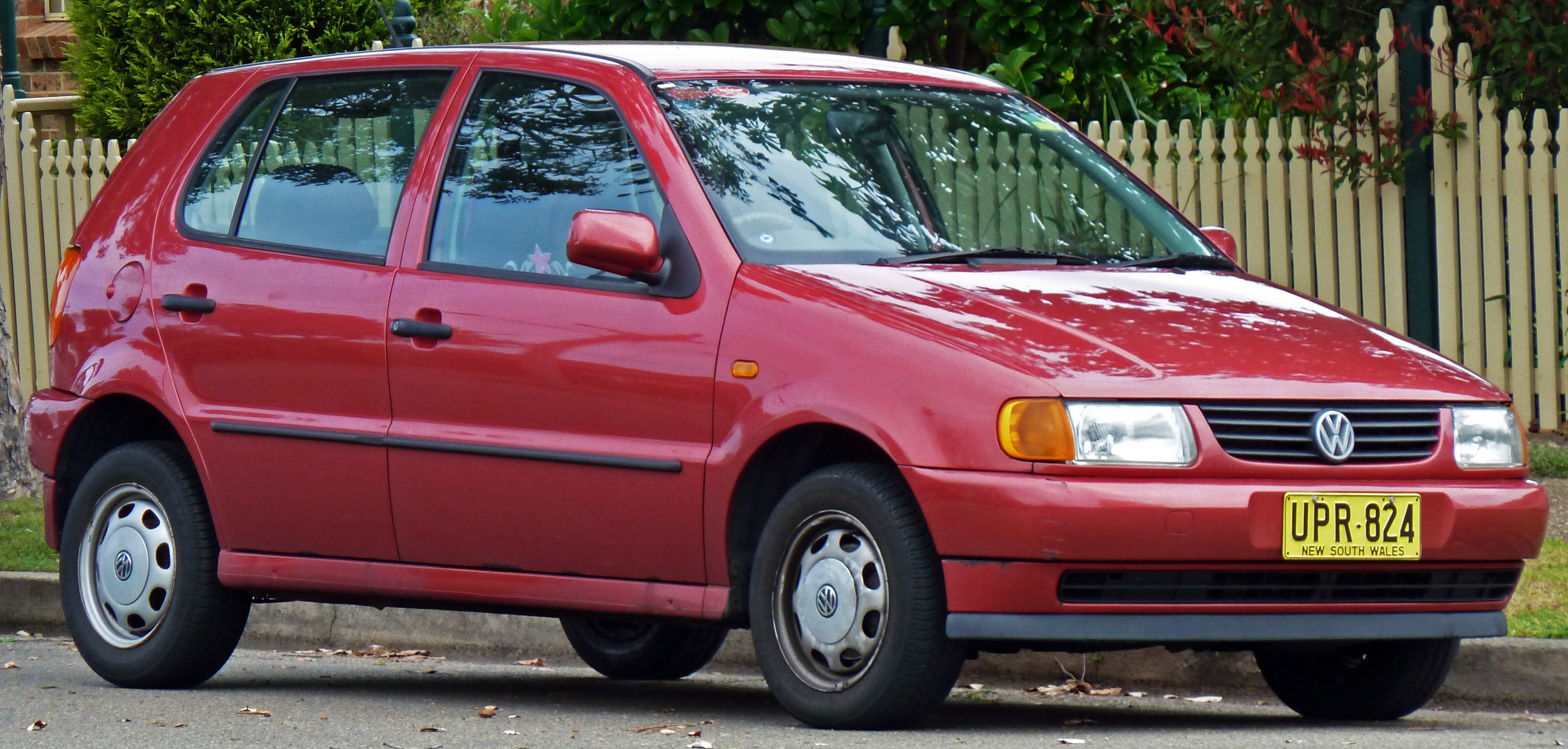 File:1997 Volkswagen Polo (6N) 5-door hatchback (2010-09-23).jpg -  Wikimedia Commons