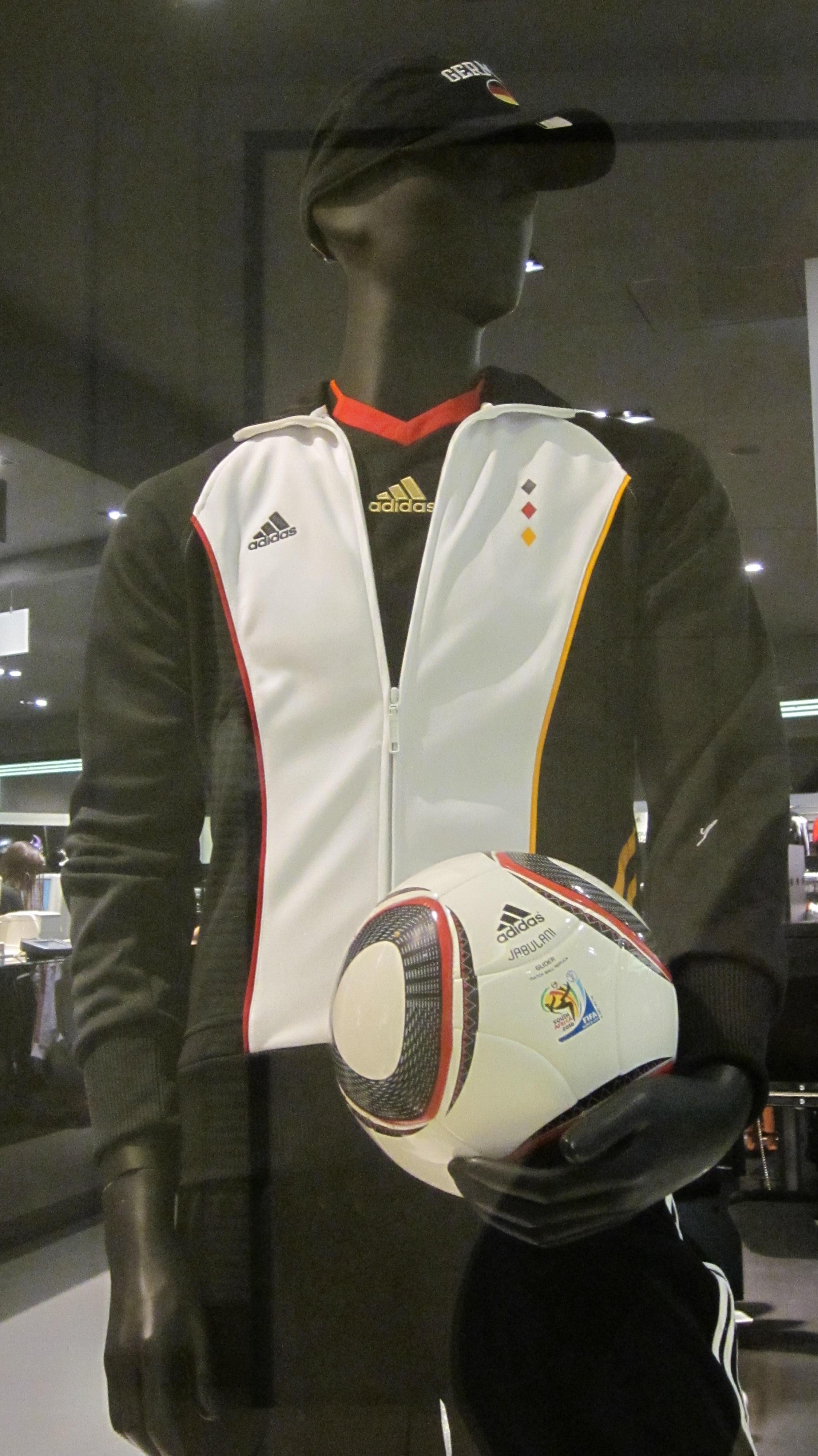 Adidas Jabulani – Wikipedia, wolna encyklopedia