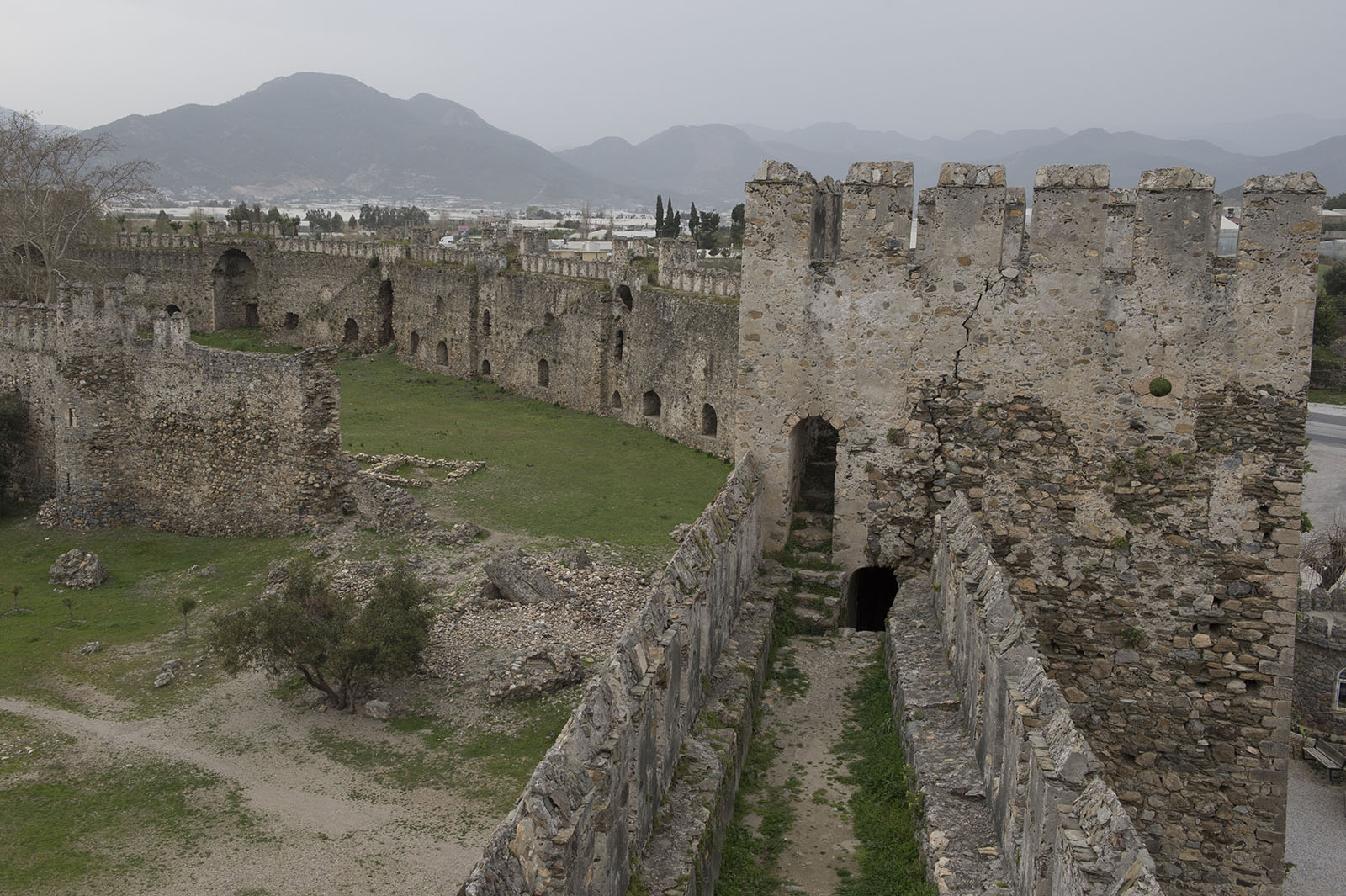 Mains castle. Крепость Мамуре Анамур.