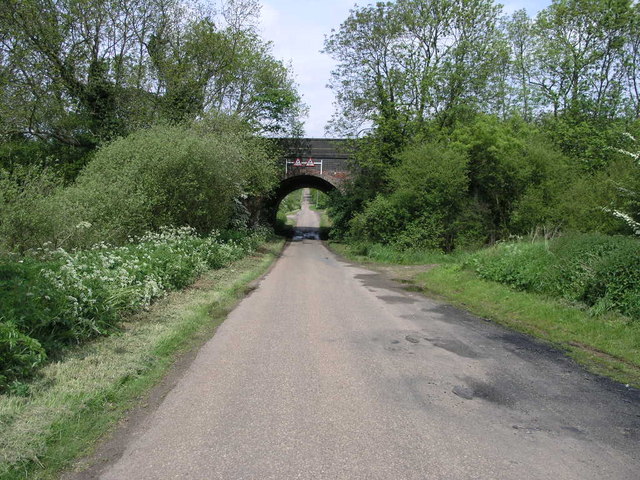 File:Arched Bridge - geograph.org.uk - 175213.jpg