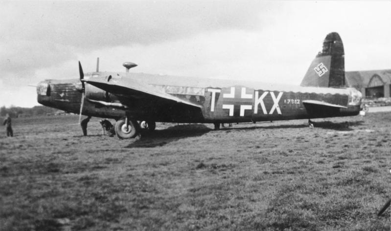 File:Bundesarchiv Bild 146-1972-019-88, Beuteflugzeug, Vickers Wellington.jpg