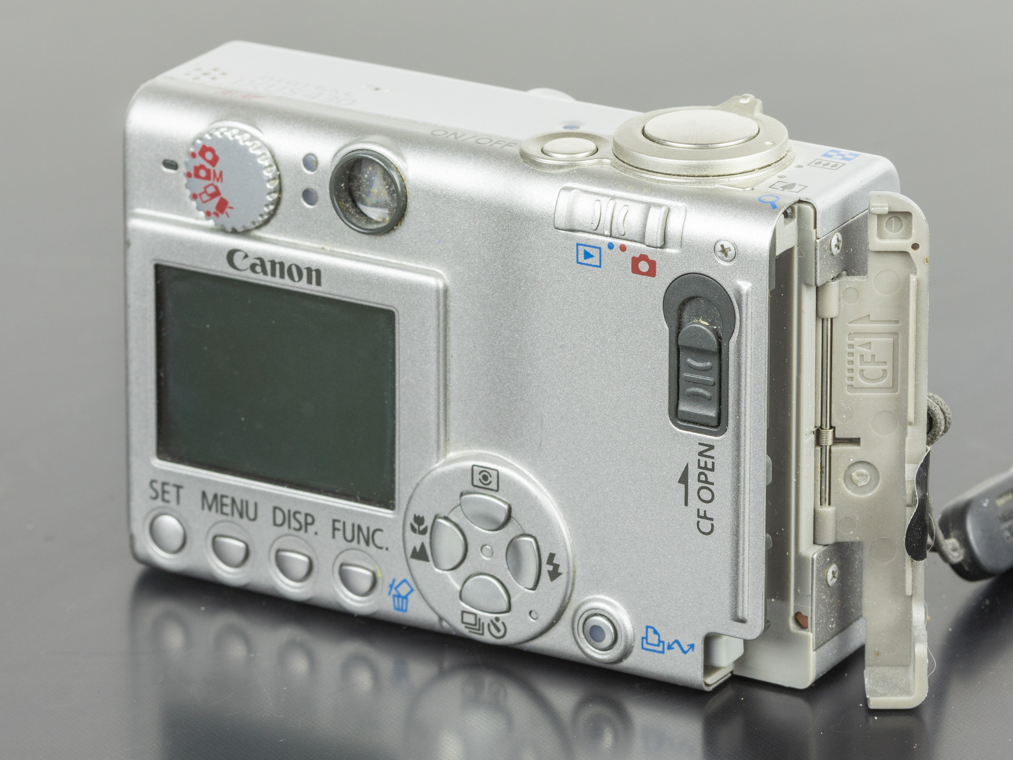 Canon IXUS -  - The free camera encyclopedia