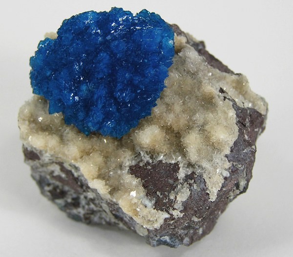 File:Cavansite-Stilbite-Ca-226387.jpg