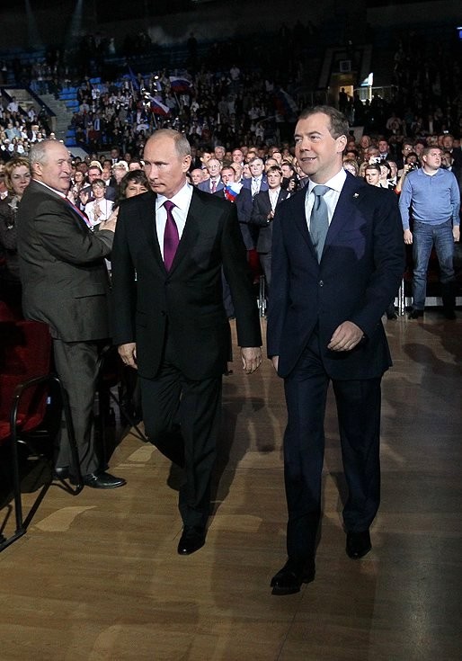 Путин и Медведев на партийном съезде 24 сентября 2011 г.