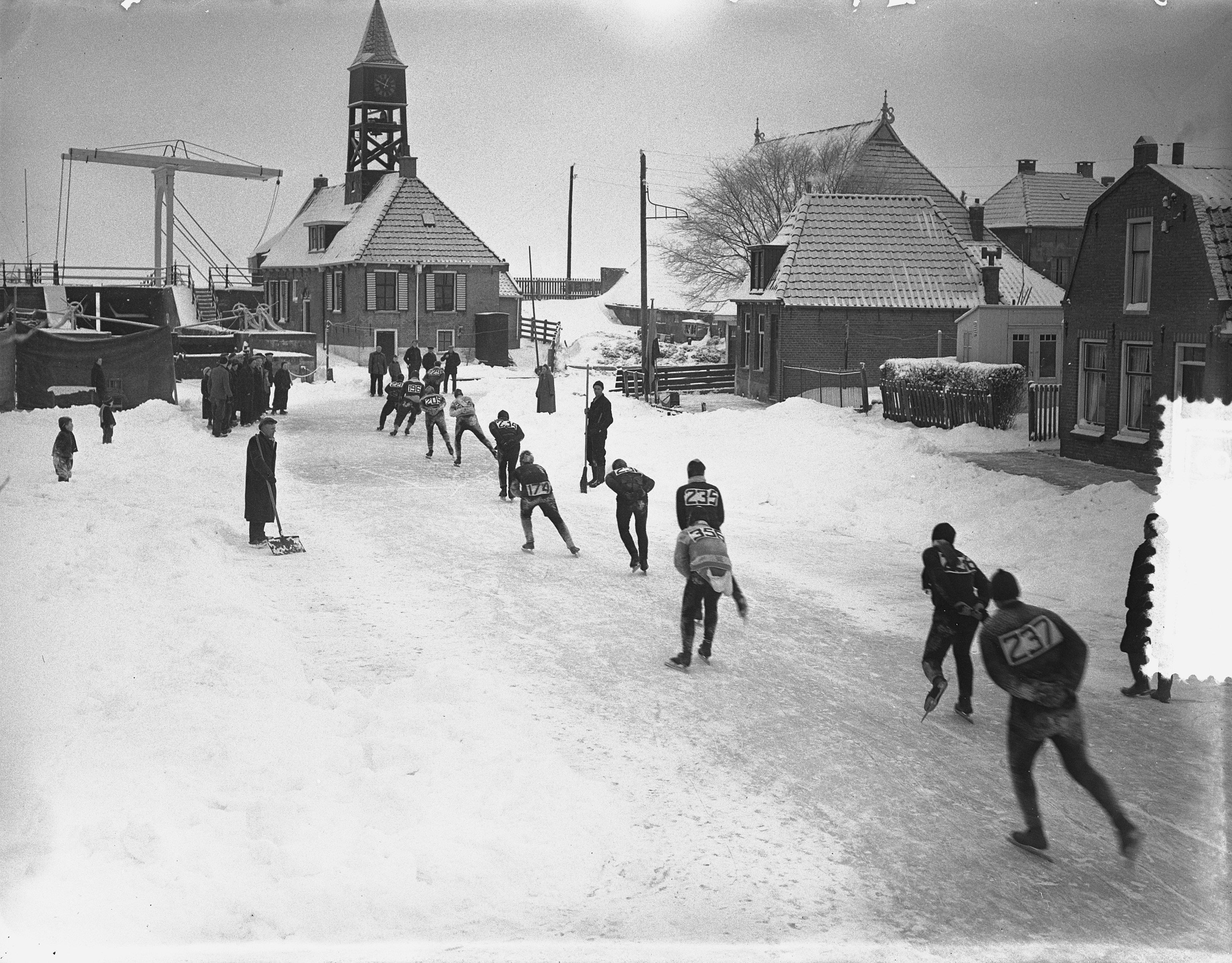 File Elfstedentocht Hindeloopen Bestanddeelnr 907 5938 Jpg Wikimedia Commons