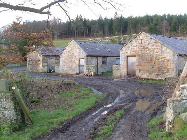 File:Farm buildings at Cragend - geograph.org.uk - 306699.jpg