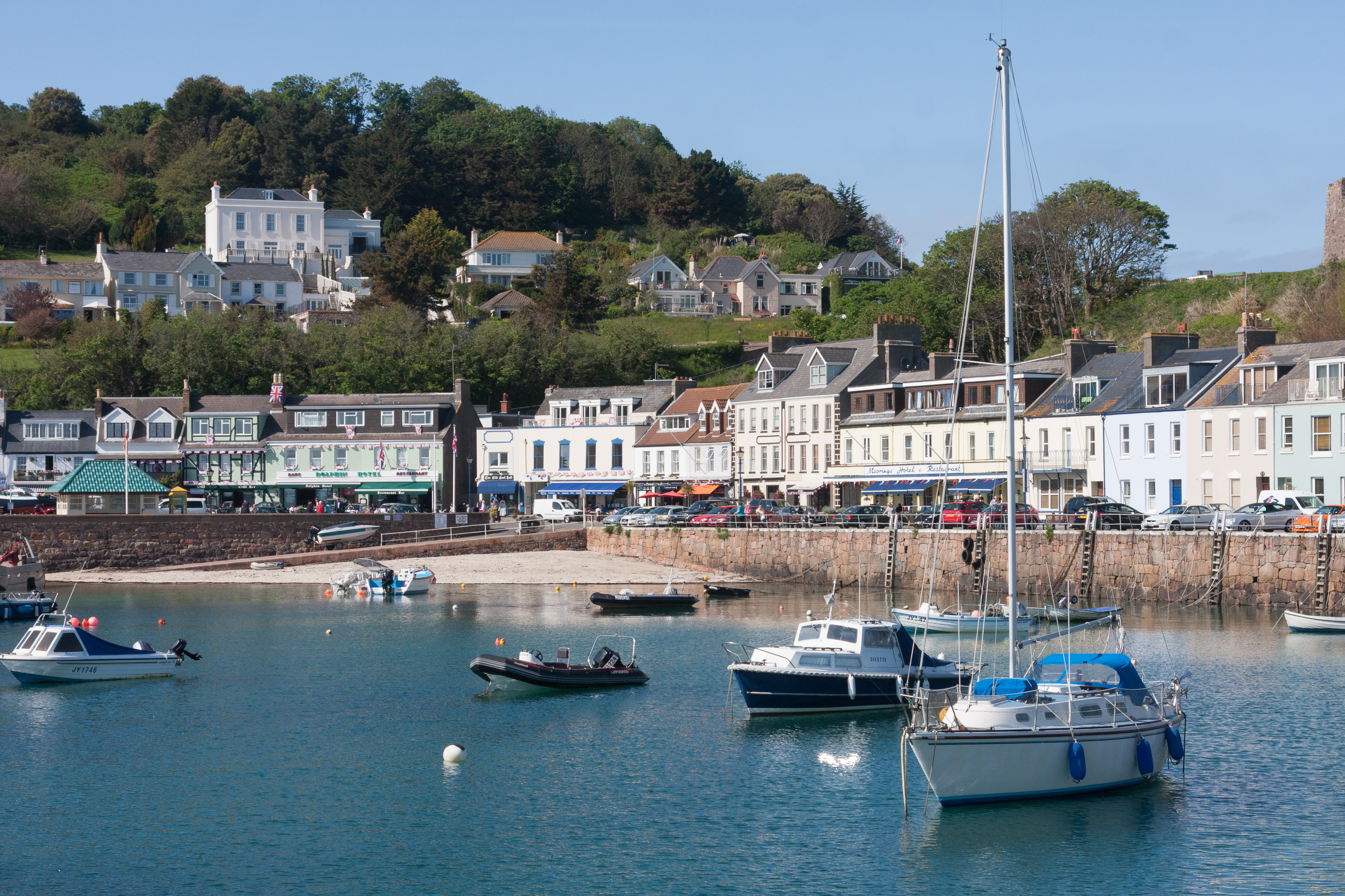 File:Gorey Harbour, St Martin, Jersey 