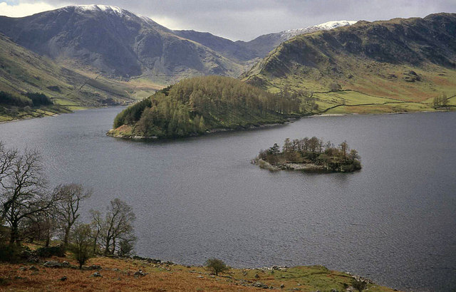 File:Haweswater and The Rigg - geograph.org.uk - 1375107.jpg