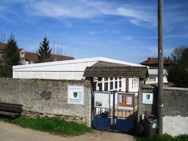 File:Longpont-sur-Orge Bibliotheque.JPG