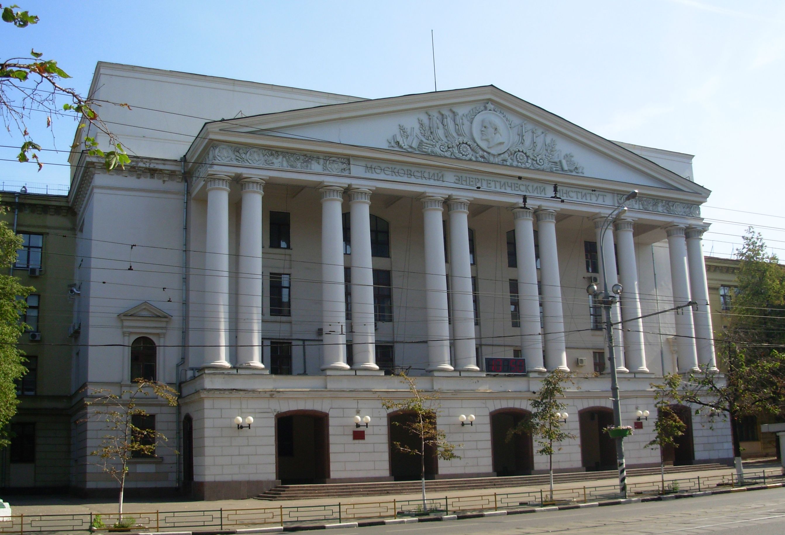 Moscow engineering institute. Национальный исследовательский университет «МЭИ». НИУ МЭИ Москва. Московский исследовательский университет МЭИ. Москва университет НИУ МЭИ.