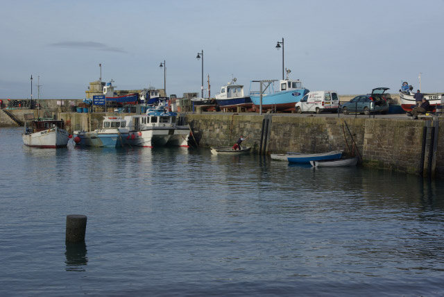 File:Newquay Harbour - geograph.org.uk - 1226917.jpg