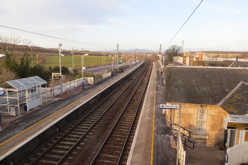 File:Prestonpans railway station - geograph.org.uk - 4405304.jpg