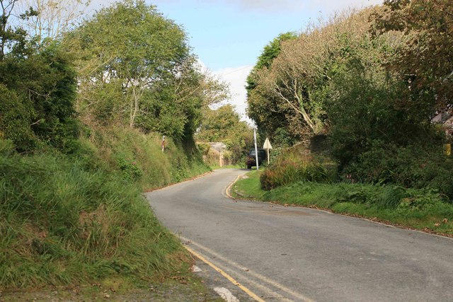 File:The way out of the village from nr the Church - geograph.org.uk - 1552284.jpg