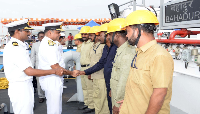 File:Tug Bahadur Inducted at Naval Ship Repair Yard, Kochi (11).jpg