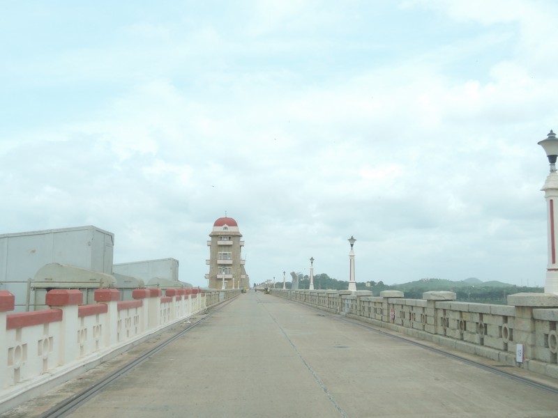 File:Tungabhadra Dam 04.jpg