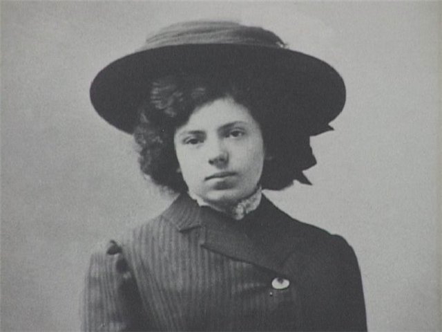 Vera Inber, 1910
