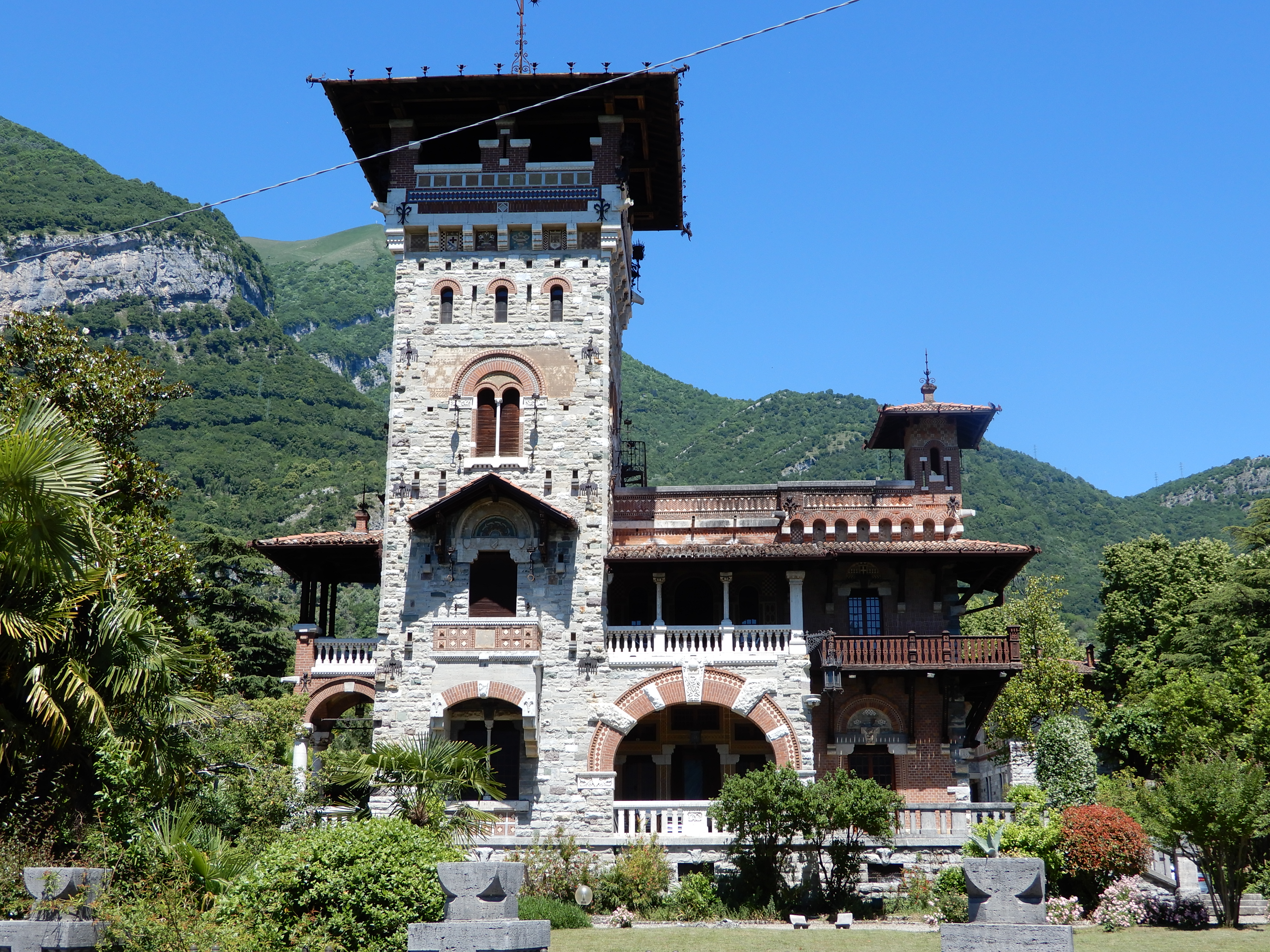 Villa Pessina - Wikipedia