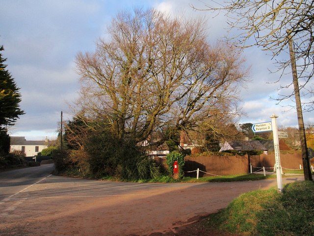 File:Westerland Cross - geograph.org.uk - 1185371.jpg