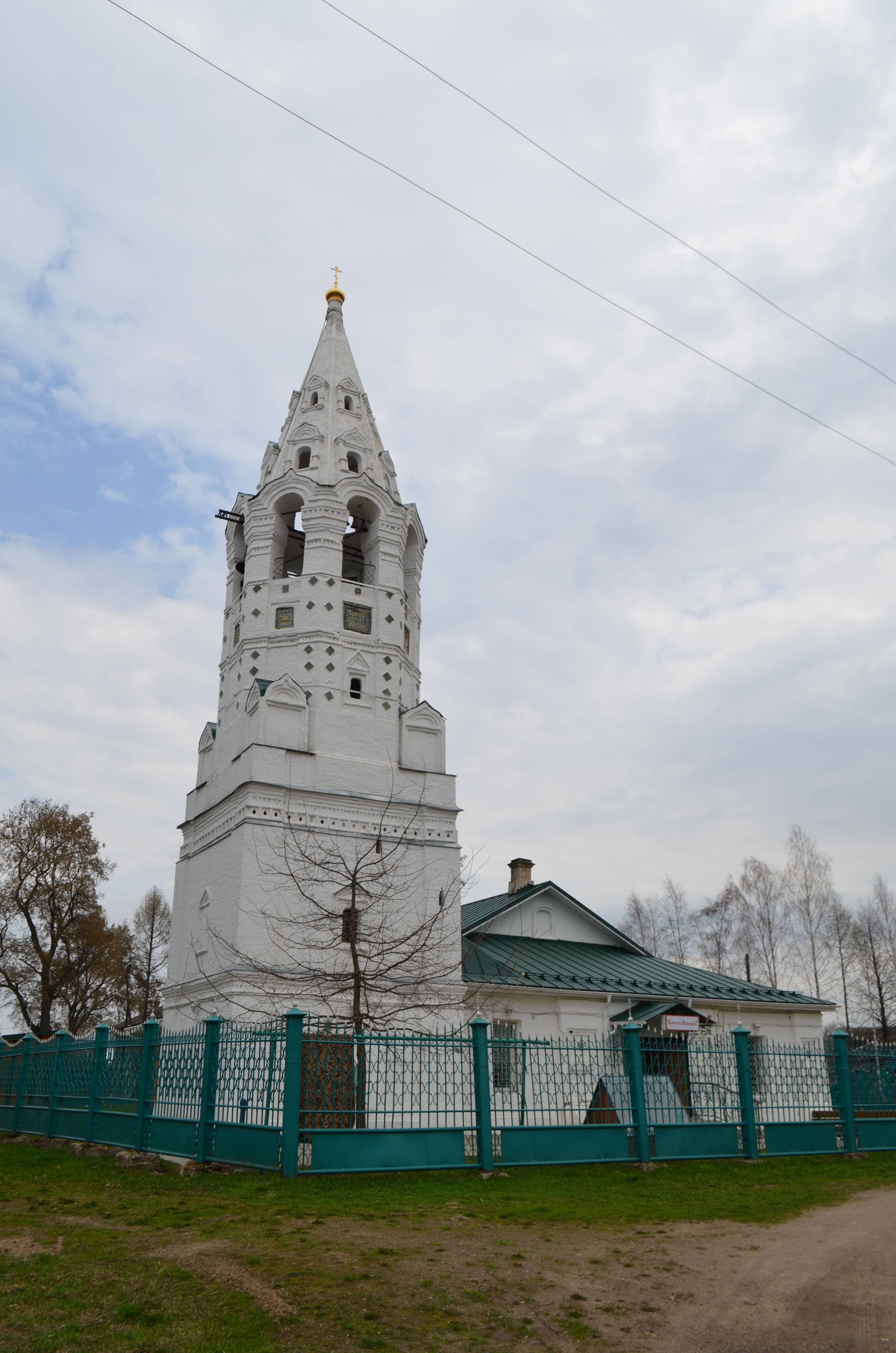 Благовещенская Церковь Тутаев. Вениаминовский храм Тутаев. Тутаев левый берег.