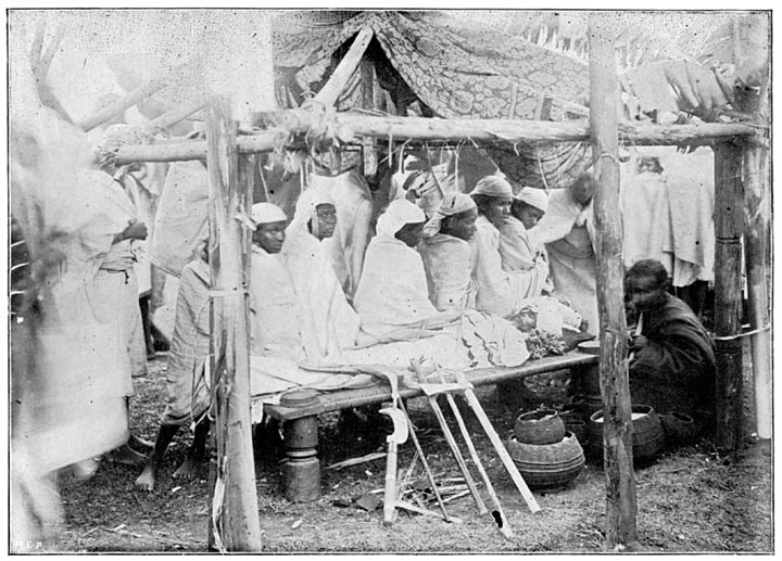 File:Badaga Funeral Car with the Corpse.jpg