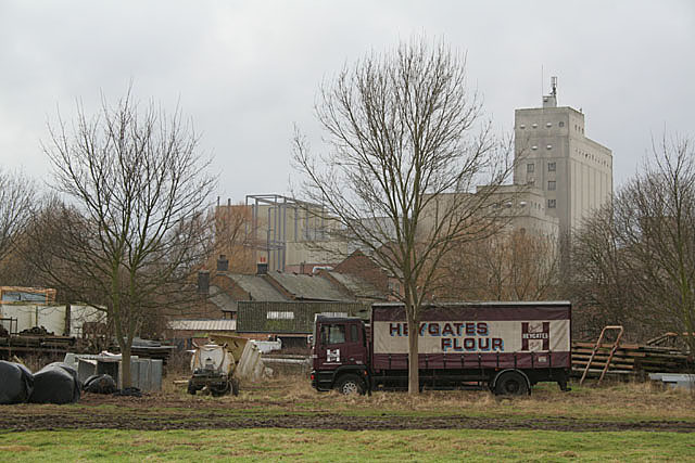 File:Bugbrooke-Mill-from-the-East-by-Alan-Murray-Rust.jpg