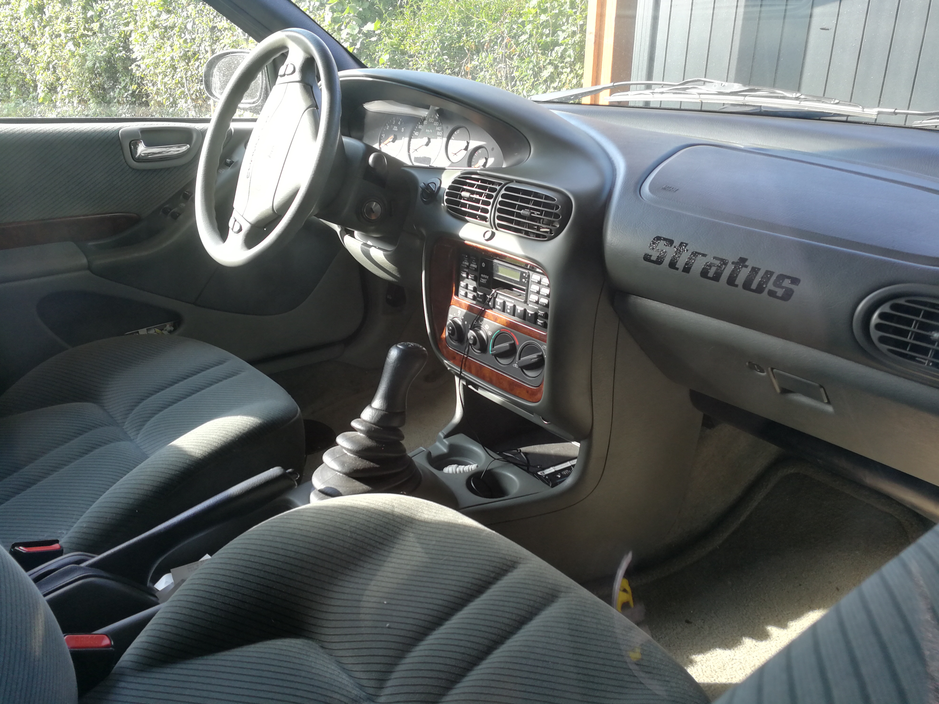 File Chrysler Stratus Interior Jpg Wikimedia Commons