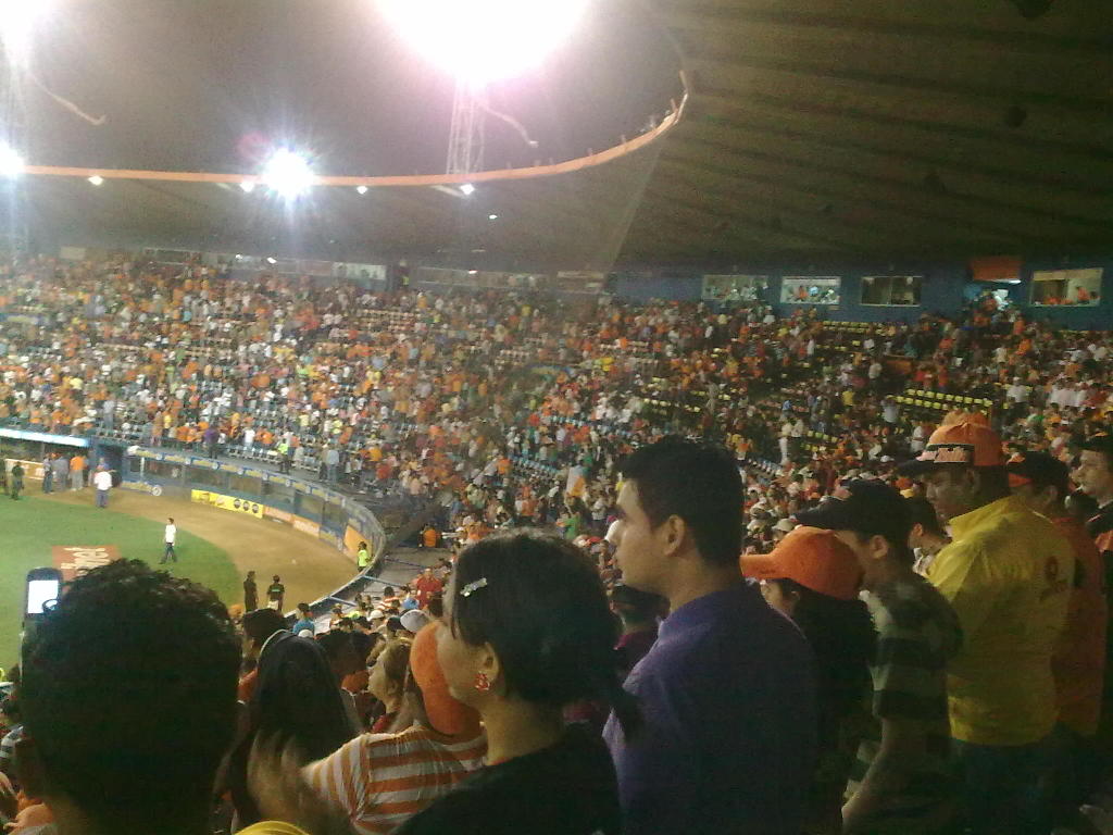 File:Estadio luis aparicio el grande 2.jpg - Wikimedia Commons