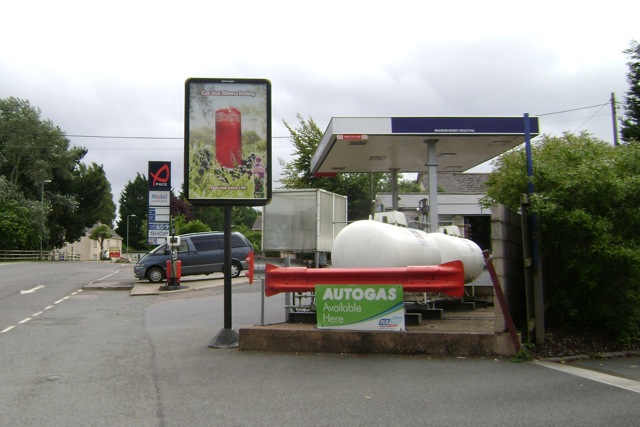 File:Filling station on A379 near Shutterton Bridge, North Dawlish - geograph.org.uk - 1408502.jpg