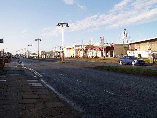 Small picture of Southport Theatre & Convention Centre (Floral Hall) courtesy of Wikimedia Commons contributors