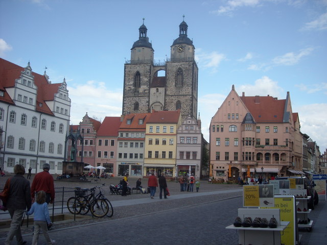 File:Market Square, Wittenberg - geo.hlipp.de - 1589.jpg