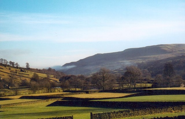 File:Meadowland near Muker - geograph.org.uk - 319966.jpg