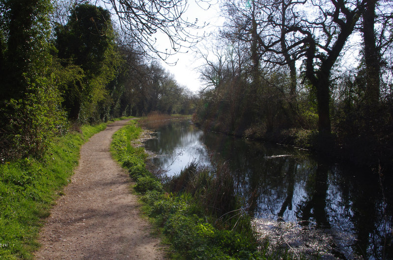 File:North Warnborough - Canal Path - geograph.org.uk - 2951348.jpg