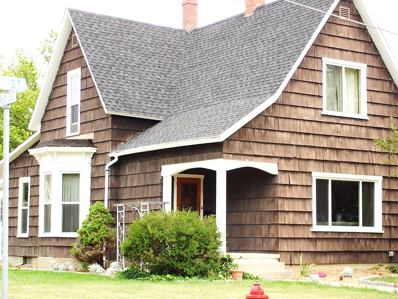 File:Shingle style home Marysville Ohio1.jpg