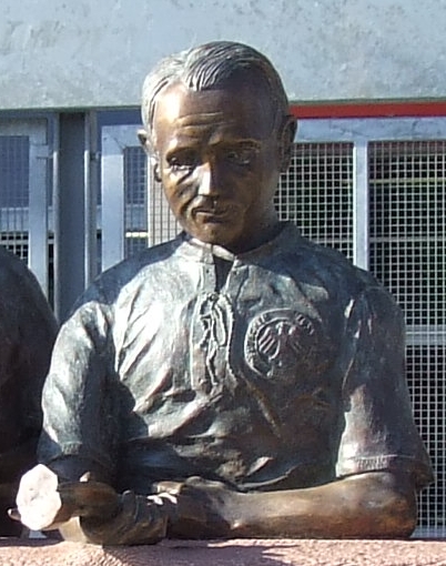 Werner Kohlmeyer statue