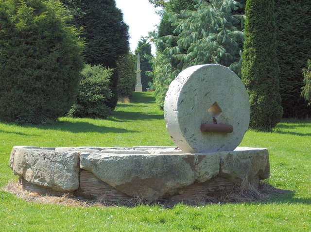 File:Windlesham Arboretum - geograph.org.uk - 808812.jpg