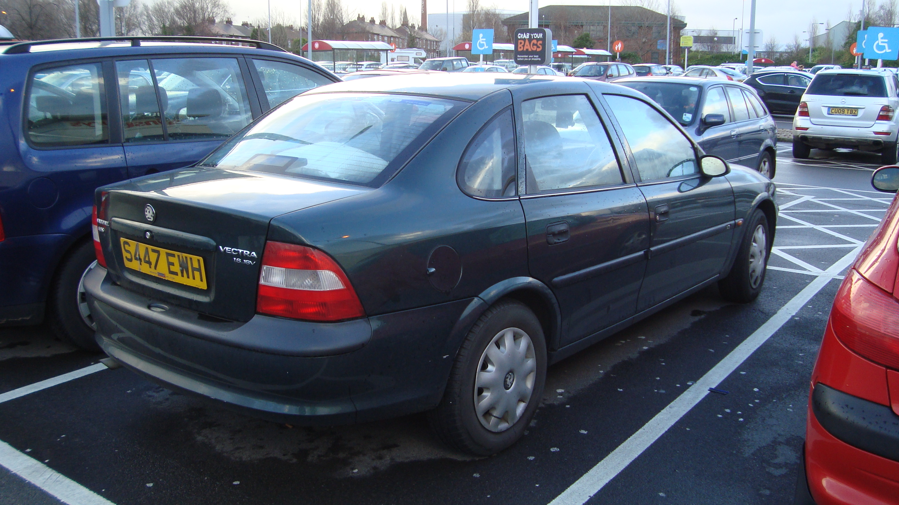 Опель вектра б 1.8 бензин. Опель Вектра 1,6 16v 1998. Vauxhall Vectra GSI. 91 Model Opel Vectra 1.6. Опель Вектра 1.8 16v 2000г.