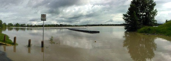 File:2013 Glenmore Reservoir flooding.jpg