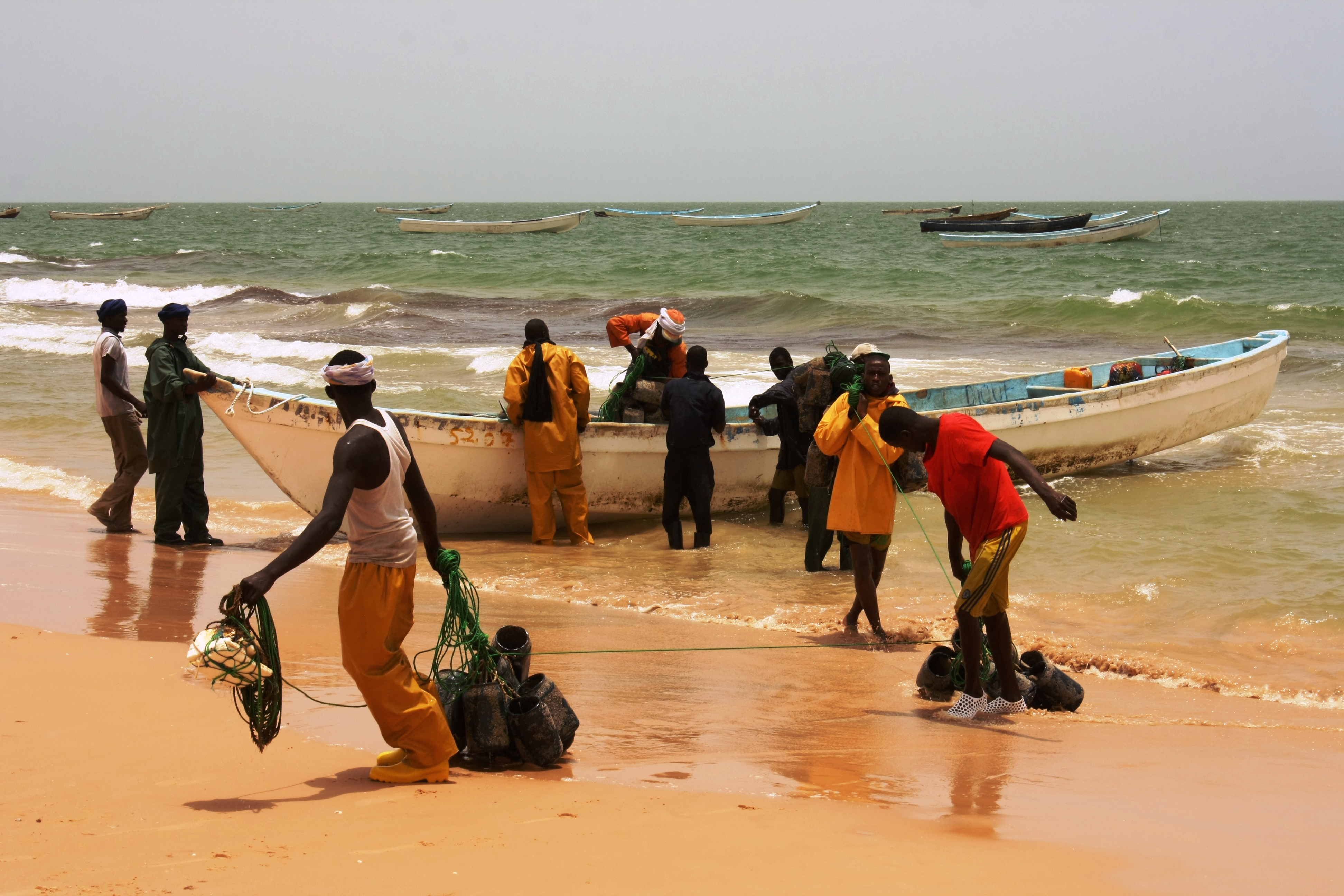 File:Back from octopus fishing - Mauritania.jpg - Wikimedia Commons