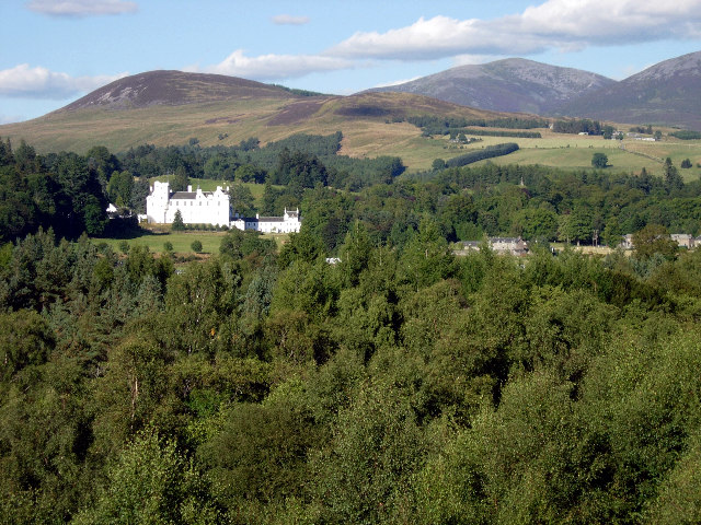 File:Blair Castle - geograph.org.uk - 40697.jpg